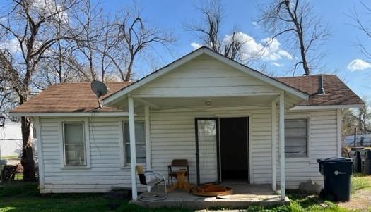 Primary Photo - 2612 W Main St