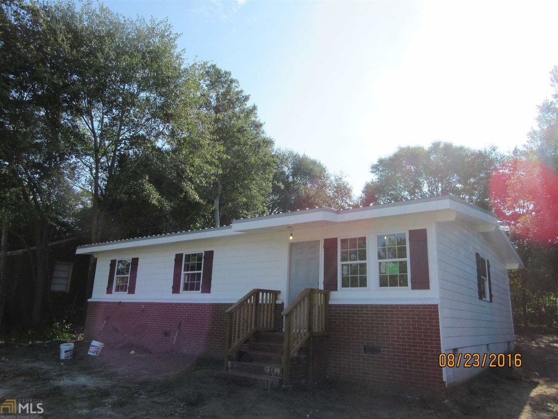 220 S Mulberry St, Statesboro, GA 30458 House Rental in Statesboro