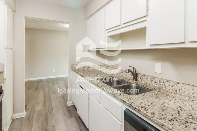 Building Photo - 5828 Cameo Ct