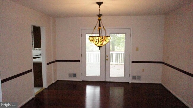 Foto del edificio - 8210 Riverside Rd
