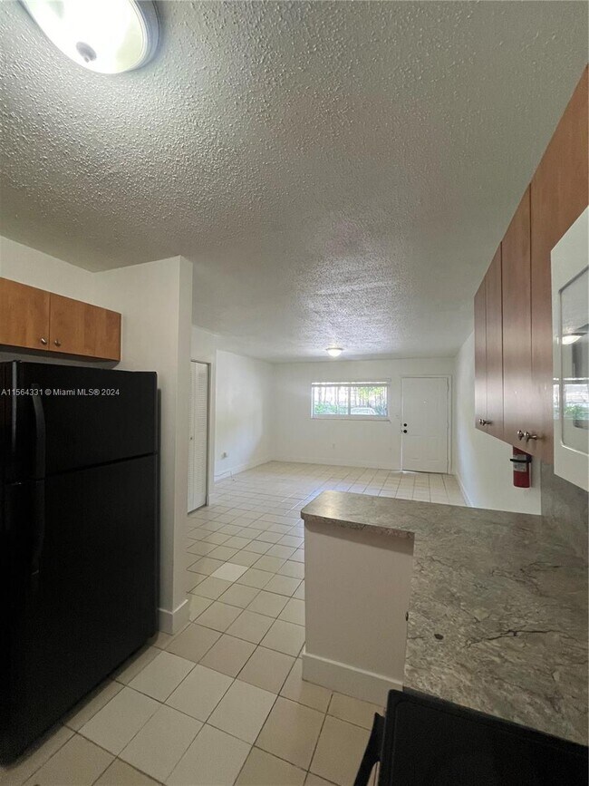 Foto del edificio - 1650 W 44th Pl