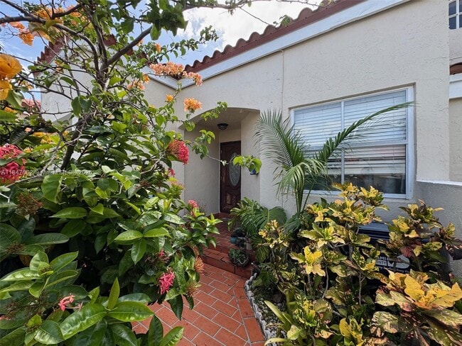 Foto del edificio - 6405 SW 132nd Ct Cir