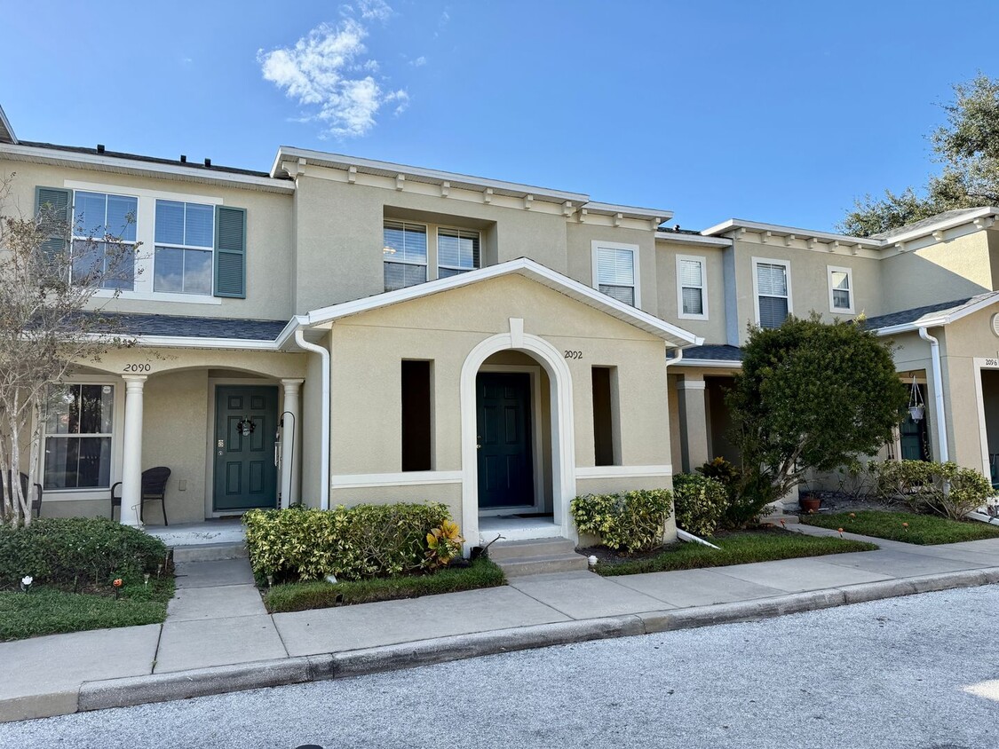 Foto principal - 2/2.5 Clearwater Townhome Available Now!