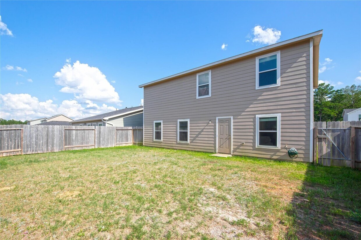 Foto principal - 15621 Briar Forest Dr