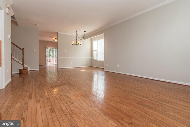 Building Photo - 117 Longpoint Way