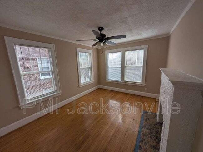 Foto del edificio - 2623 College St