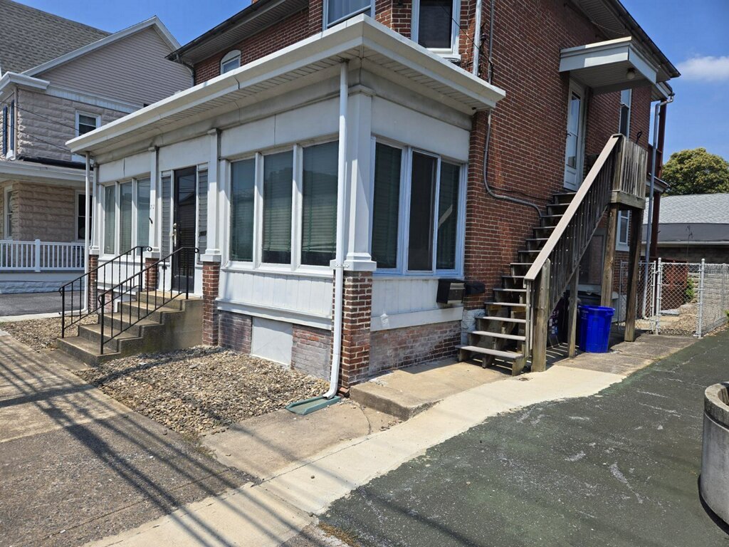 Primary Photo - 232 S 3rd St