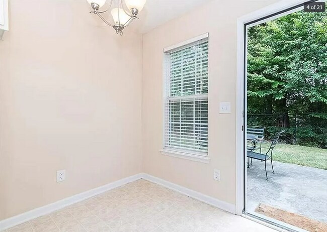 Rincón de desayuno - 1272 Collegian Ter