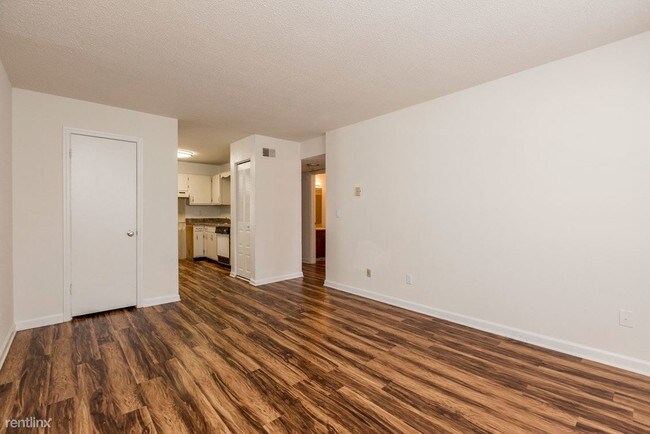 Building Photo - 5700 Roper St