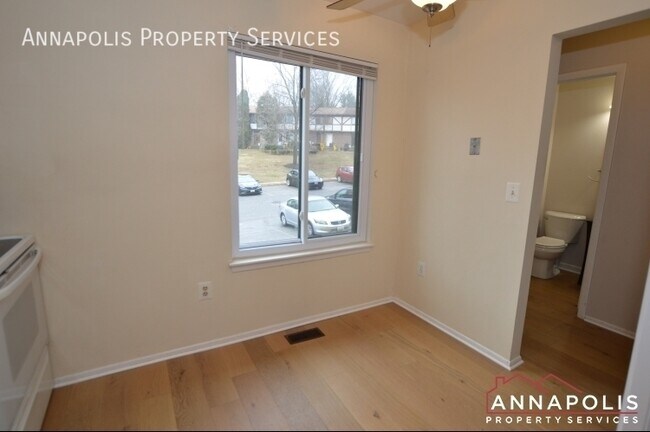 Foto del edificio - 430 Knottwood Ct