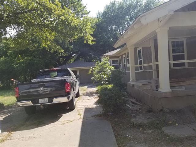 Building Photo - 3600 Elm Grove Rd