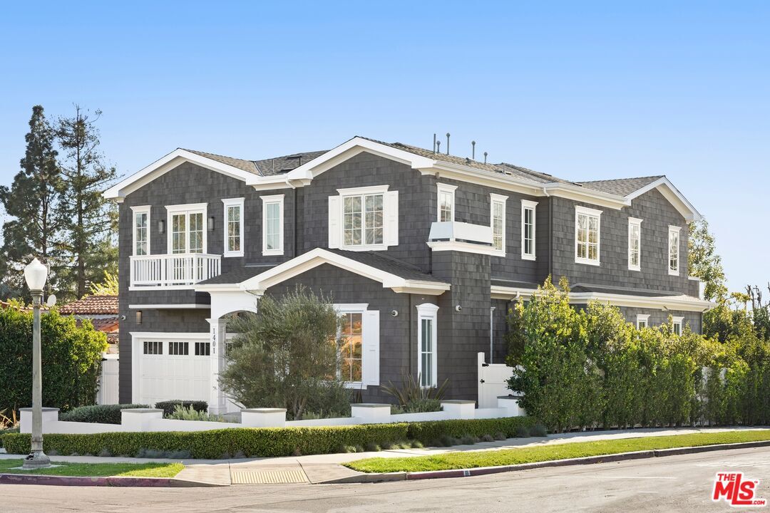 Foto principal - 1401 Warner Ave