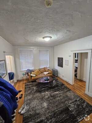 Building Photo - 165 Park Dr