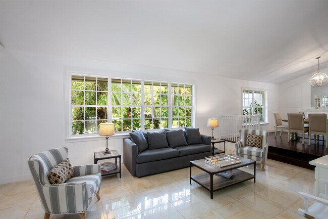 Building Photo - 12327 Quercus Ln