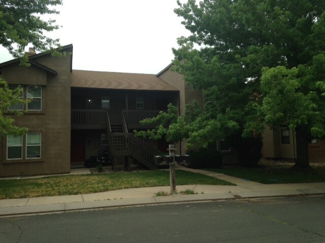 Primary Photo - 2225 Split Rock Dr