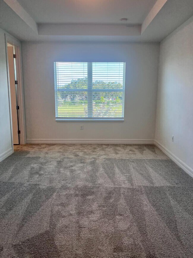 Building Photo - 6040 Praza Ln