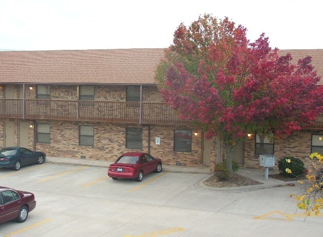 Building Photo - 3659 S Luster Ave