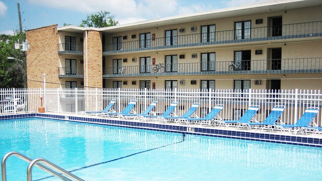 College Manor Apartments Gainesville, FL
