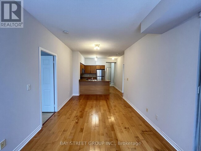 Building Photo - 388 Prince of Wales Dr