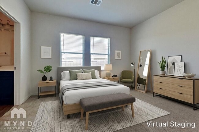 Foto del edificio - 1056 Banyon Tree Ln
