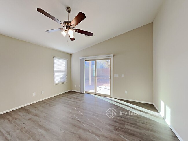 Foto del edificio - 16667 W Taylor St