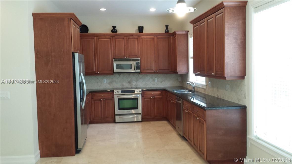 Building Photo - 1401 SW 21st Ct