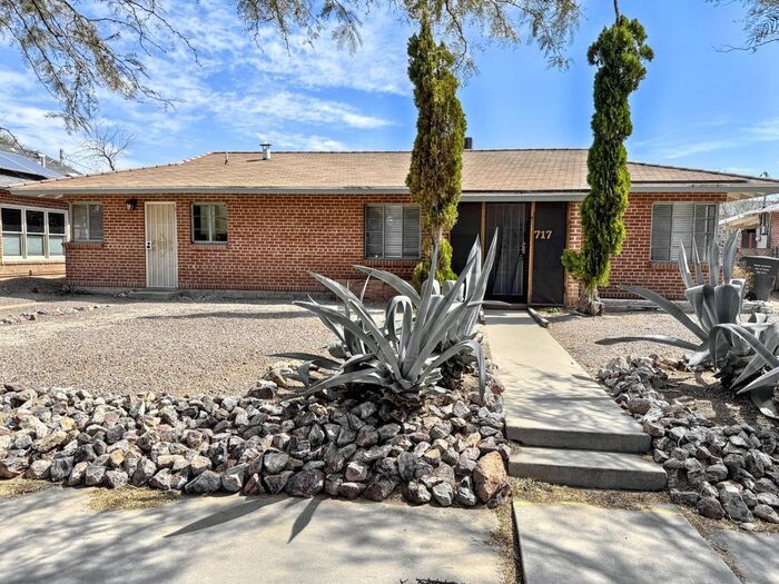 Primary Photo - Charming 3-Bedroom Home in a Quiet Neighbo...