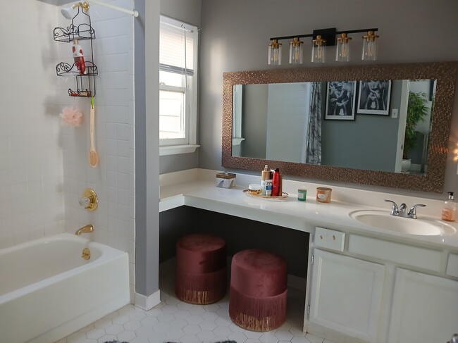 Foto del edificio - 101 Gateway Ln