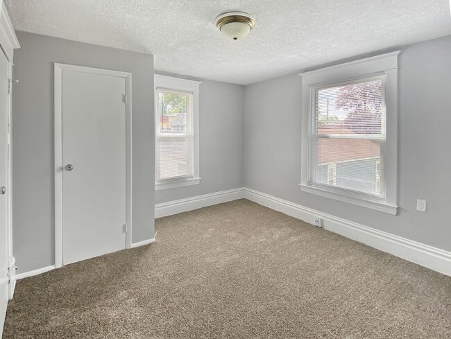 Foto del edificio - 817 3rd St NW