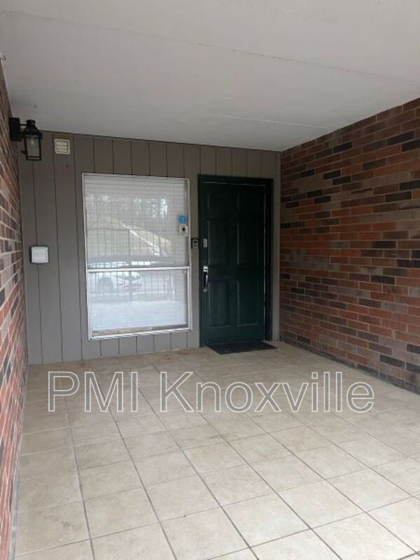 Foto del edificio - 456 Berlin Dr