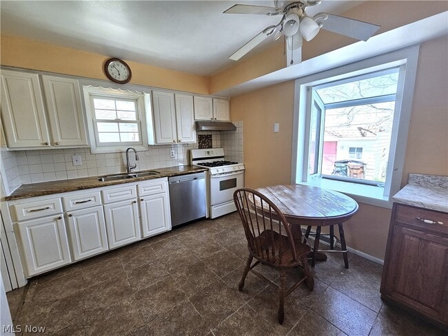 Building Photo - 3620 Hetzel Dr