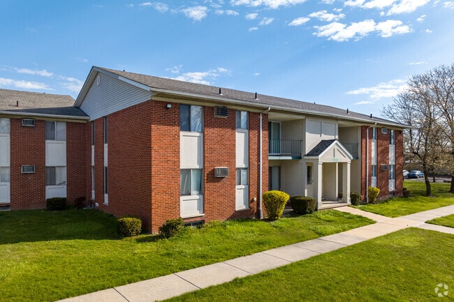 Building Photo - Princeton Square