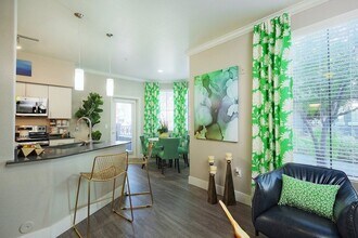 Interior Photo - Enclave at Arrowhead