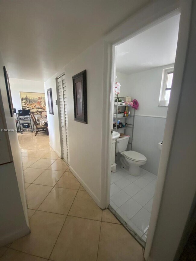 Foto del edificio - 310 Fontainebleau Blvd