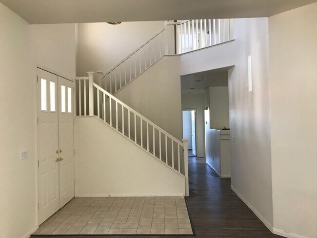 Building Photo - 344 Velino Ave
