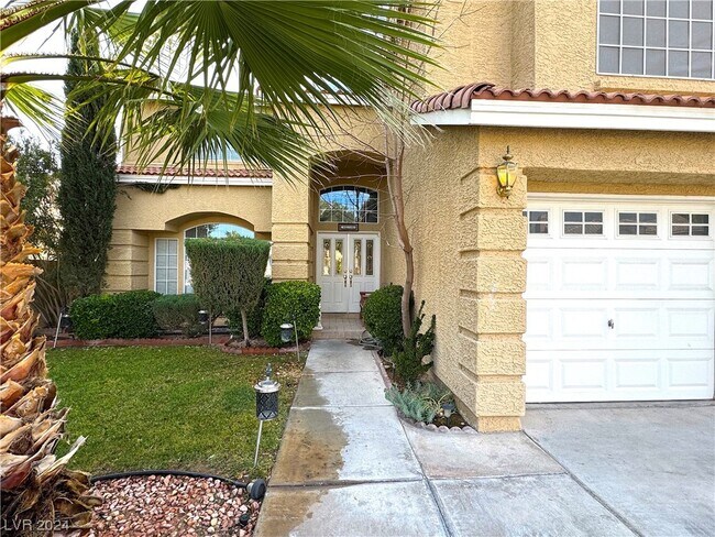 Building Photo - 7913 Waterfalls Ave
