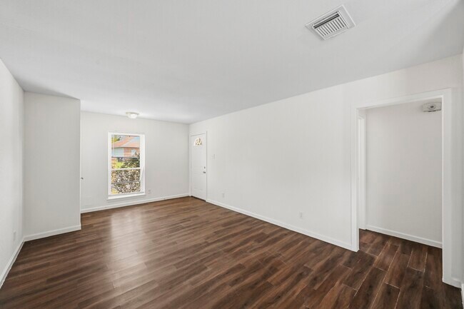 Foto del edificio - 7303 Housman