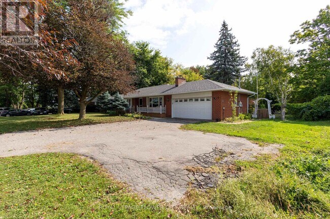 Photo du bâtiment - 3151 Mayfield Rd