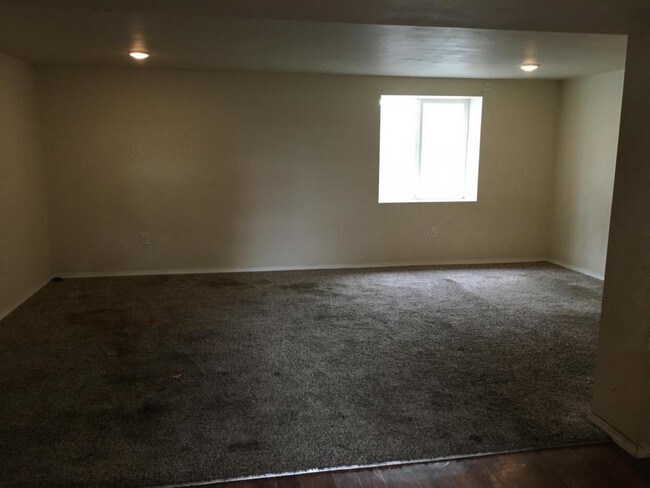 Building Photo - 11906 E Main Avenue, Unit 2, Spokane Valley