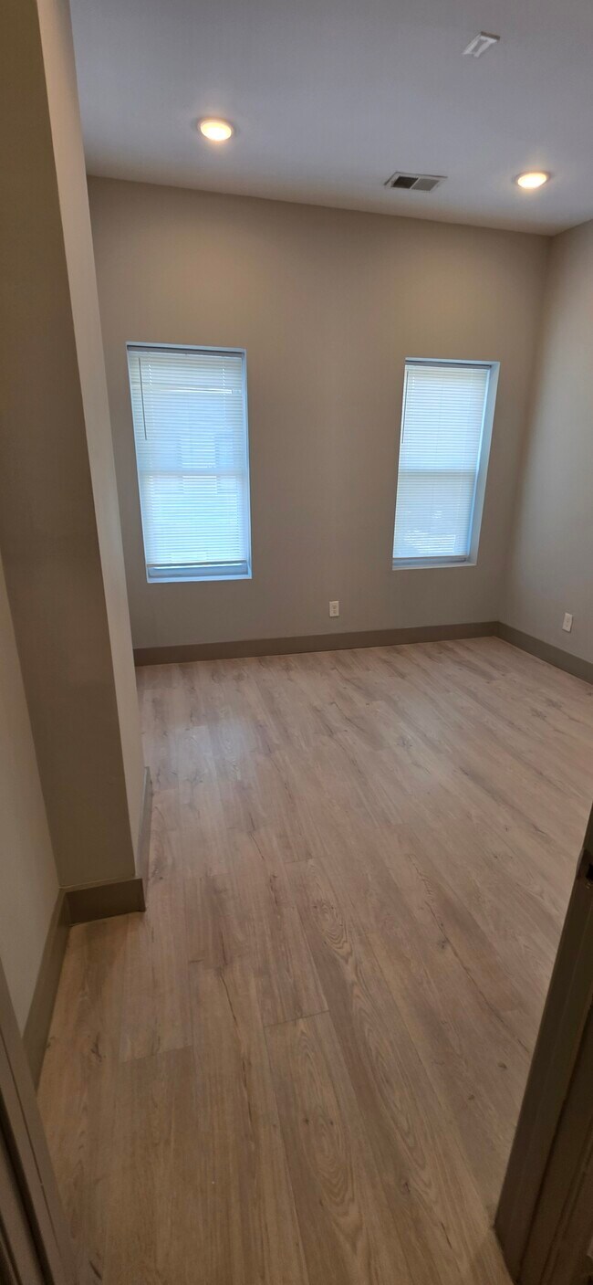 Foto del edificio - 533 N Belnord Ave