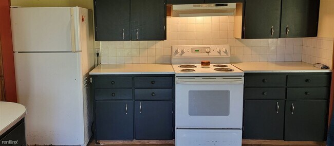 Foto del edificio - 1 br, 1 bath Duplex - 11590 North Lake Sid...