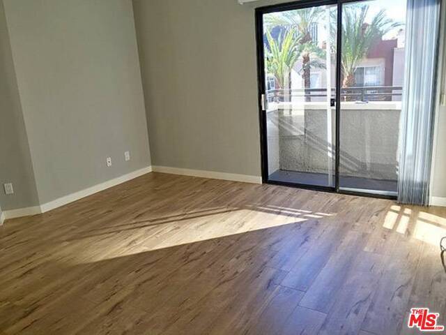 Foto del edificio - 1242 McClellan Dr