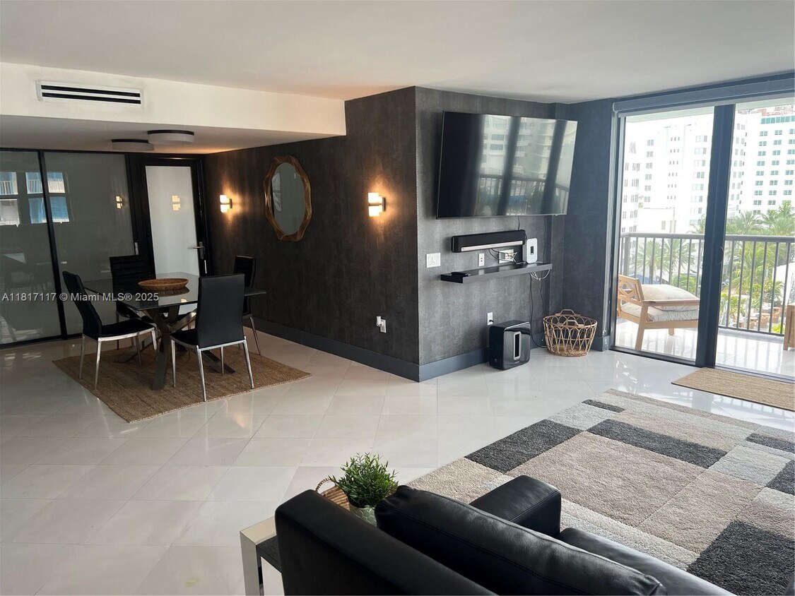 Foto principal - 1800 Collins Ave