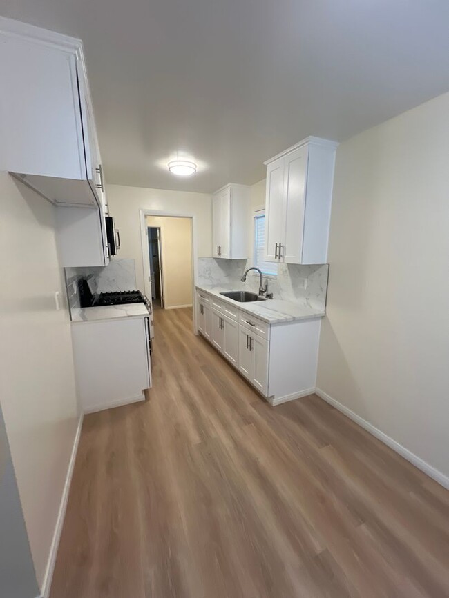 Building Photo - Oxnard - Single story 1 bedroom, 1 bathroo...