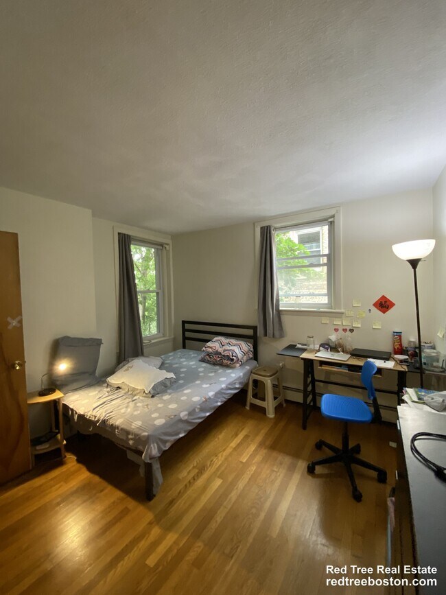 Building Photo - 312 Tappan St