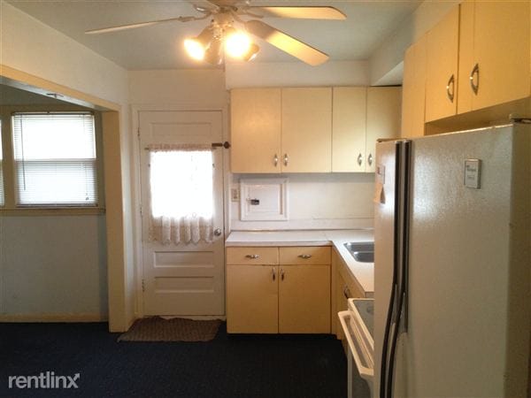 Building Photo - 3001 Cheyenne Ave