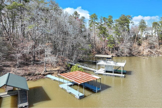 Building Photo - 150 Clarks Bridge Rd