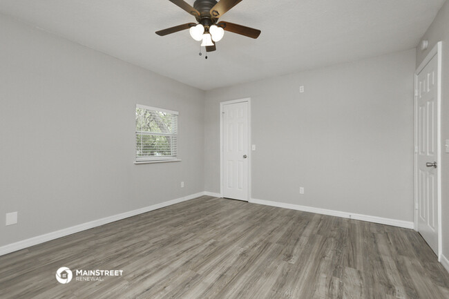 Foto del edificio - 2001 Woodland Dr