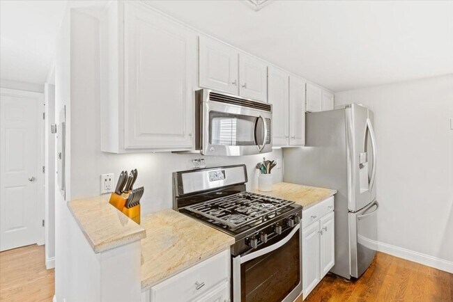 Building Photo - 29 Concord St