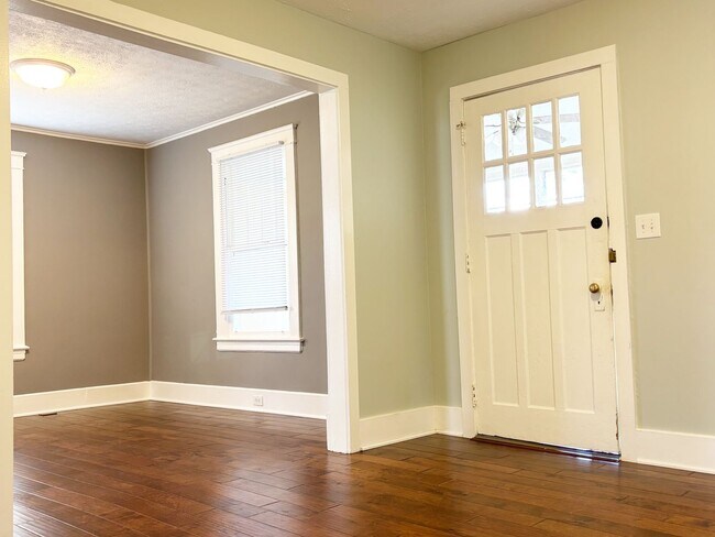 Foto del edificio - Alcoa 37701 - 3 bedroom 2 bath - call Jere...
